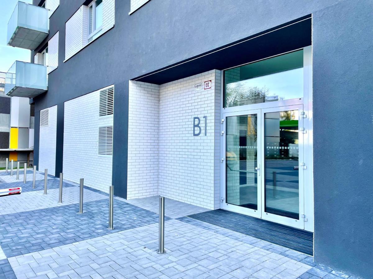 Ferienwohnung Arenas Pressburg Exterior foto